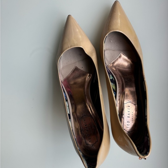 Ted Baker Beige Heels - Picture 3 of 5